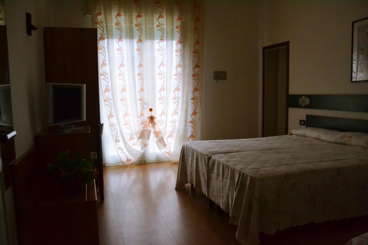 Hotel Rex Лидо-ди-Езоло Экстерьер фото